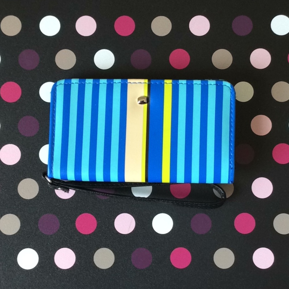 NWOT Striped Smartphone Wristlet